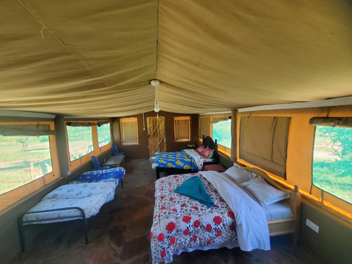 Semadep Safari Camp Bed and Breakfast Sekenani Exterior foto